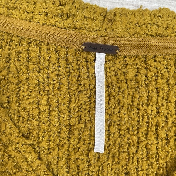 Free People Finders Keepers Green V-Neck Sweater Sz S Boxy Slouchy Fuzzy Boho - Picture 2 of 6